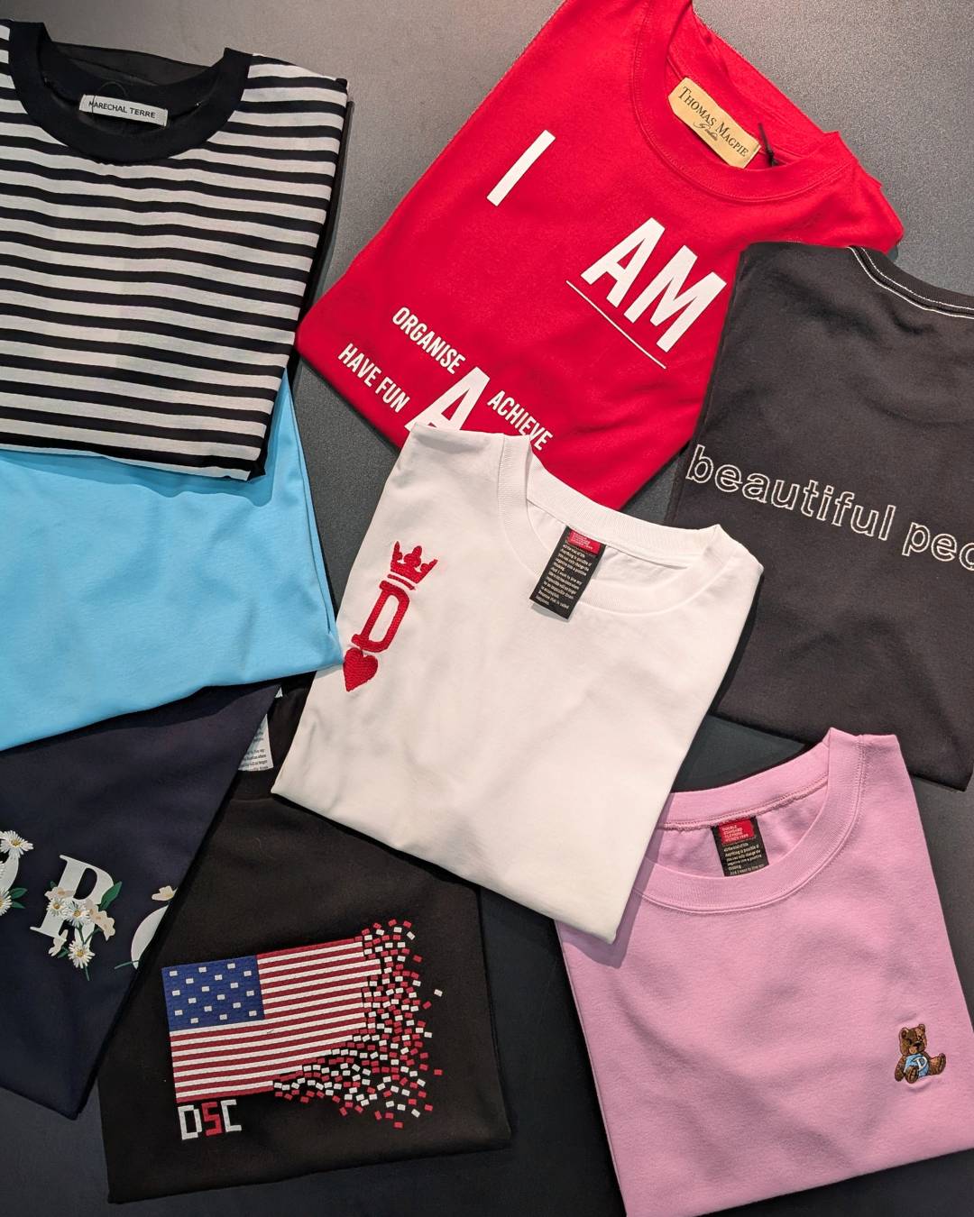 シンプルに整う、大人のTシャツ＆パンツスタイル