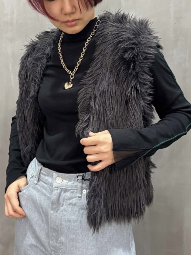 Eco Fur Knit Vest（SIWALY fluid）
